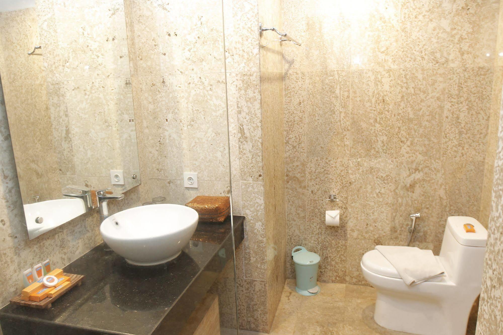 Destiny Boutique Hotel Seminyak Esterno foto